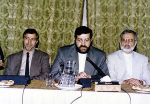 با شخصیت ها و مقامات داخلی: عکس شماره 4 / 12